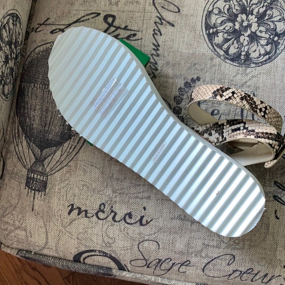 New Bamboo sandals - Picture 5 of 6